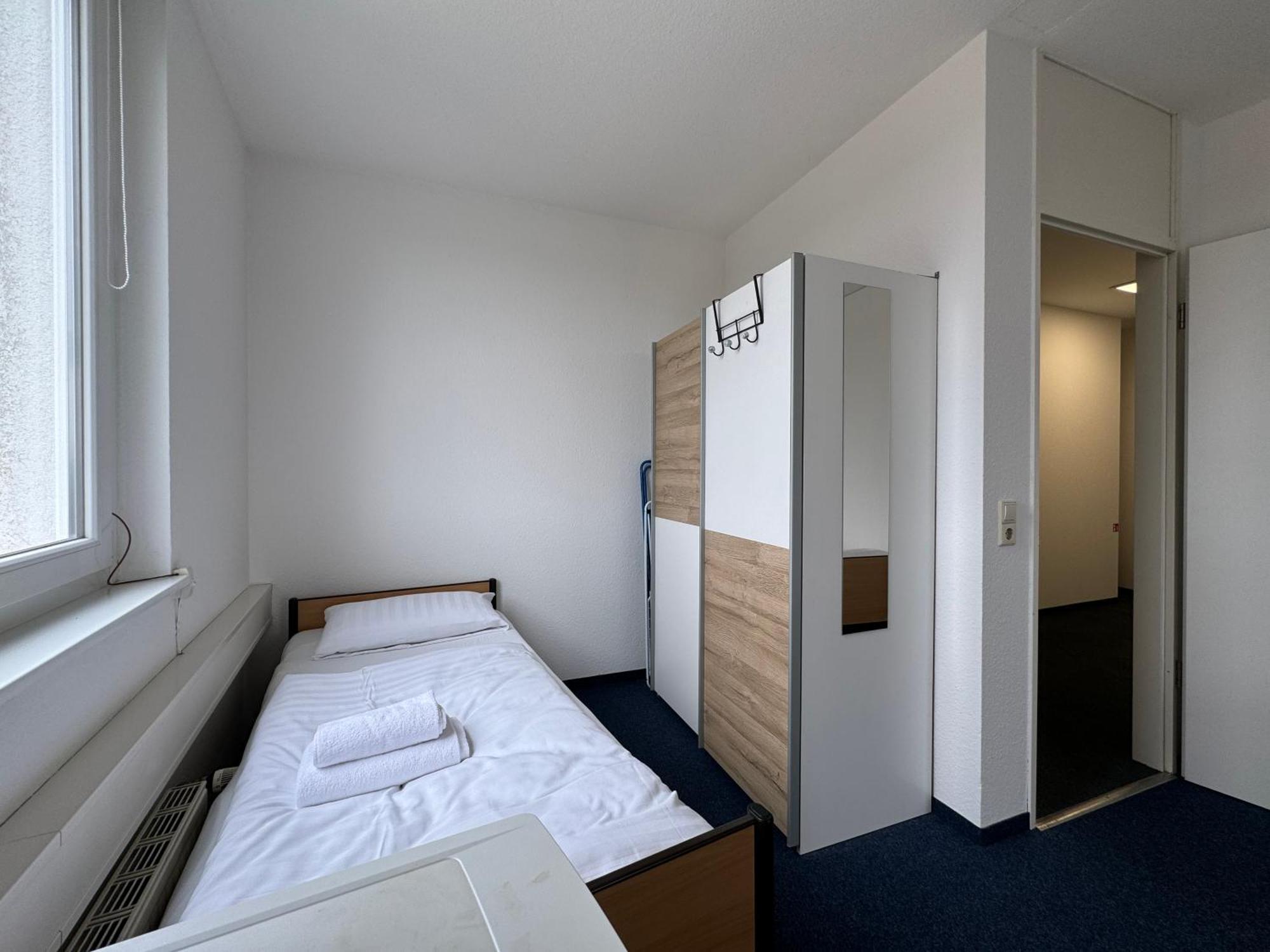 Thuja Apartments Karlsruhe-Neureut By Kurzzeit Екстериор снимка