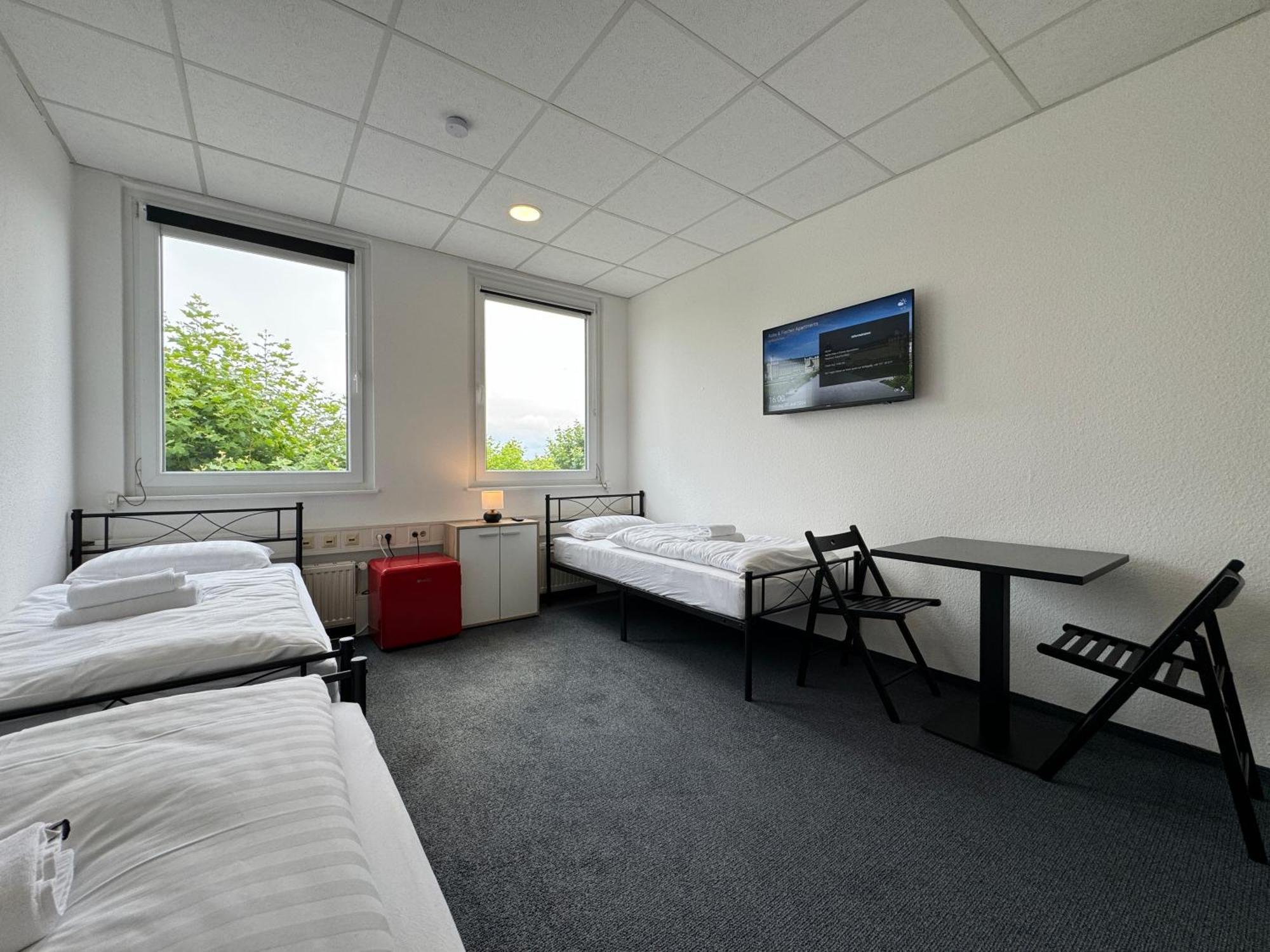 Thuja Apartments Karlsruhe-Neureut By Kurzzeit Екстериор снимка