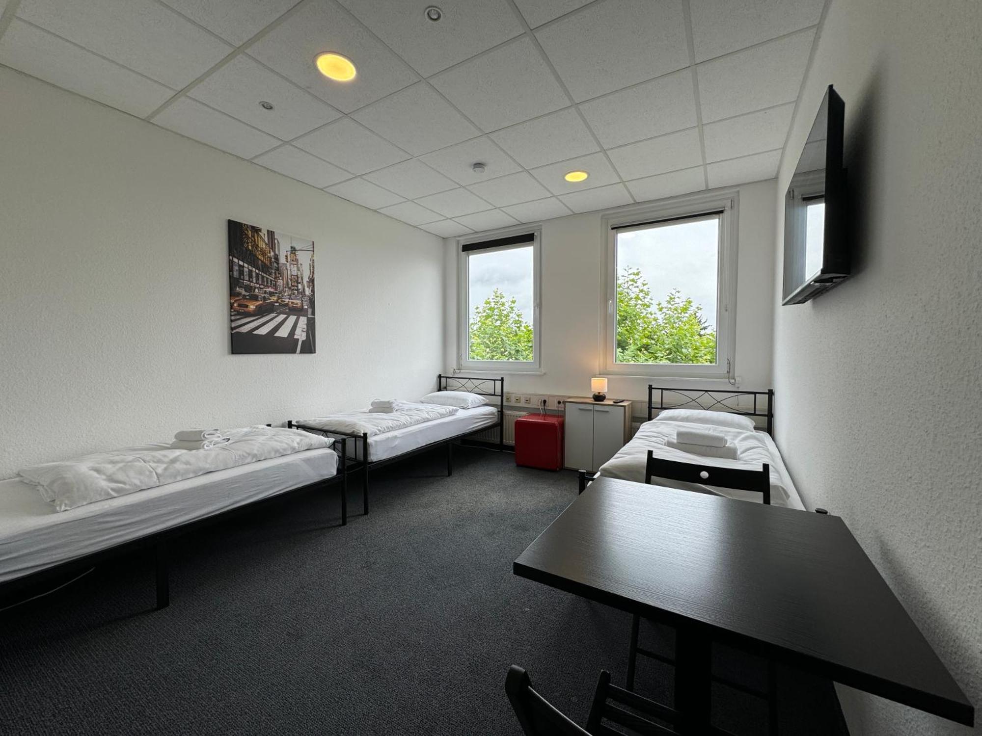 Thuja Apartments Karlsruhe-Neureut By Kurzzeit Екстериор снимка