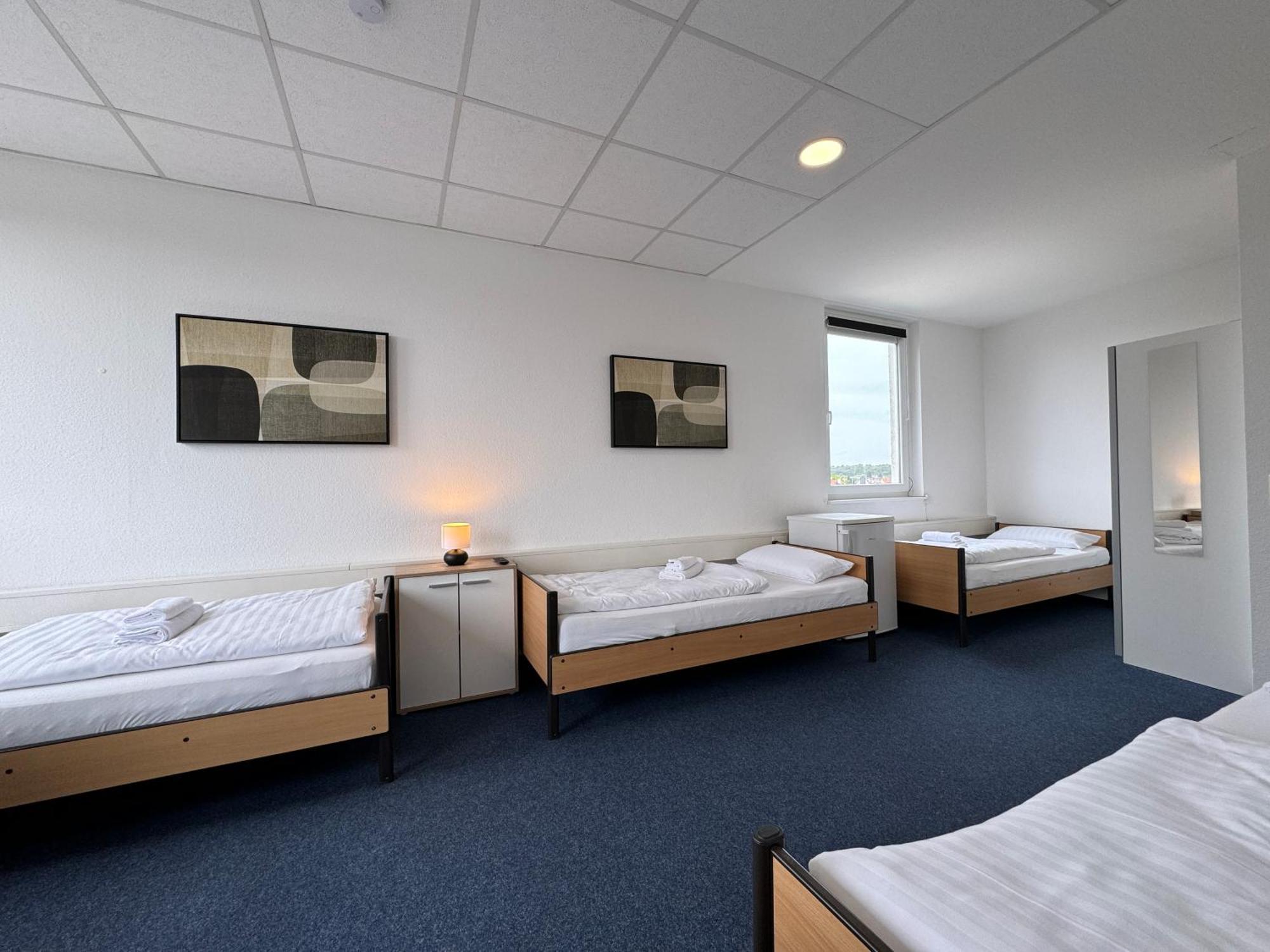Thuja Apartments Karlsruhe-Neureut By Kurzzeit Екстериор снимка