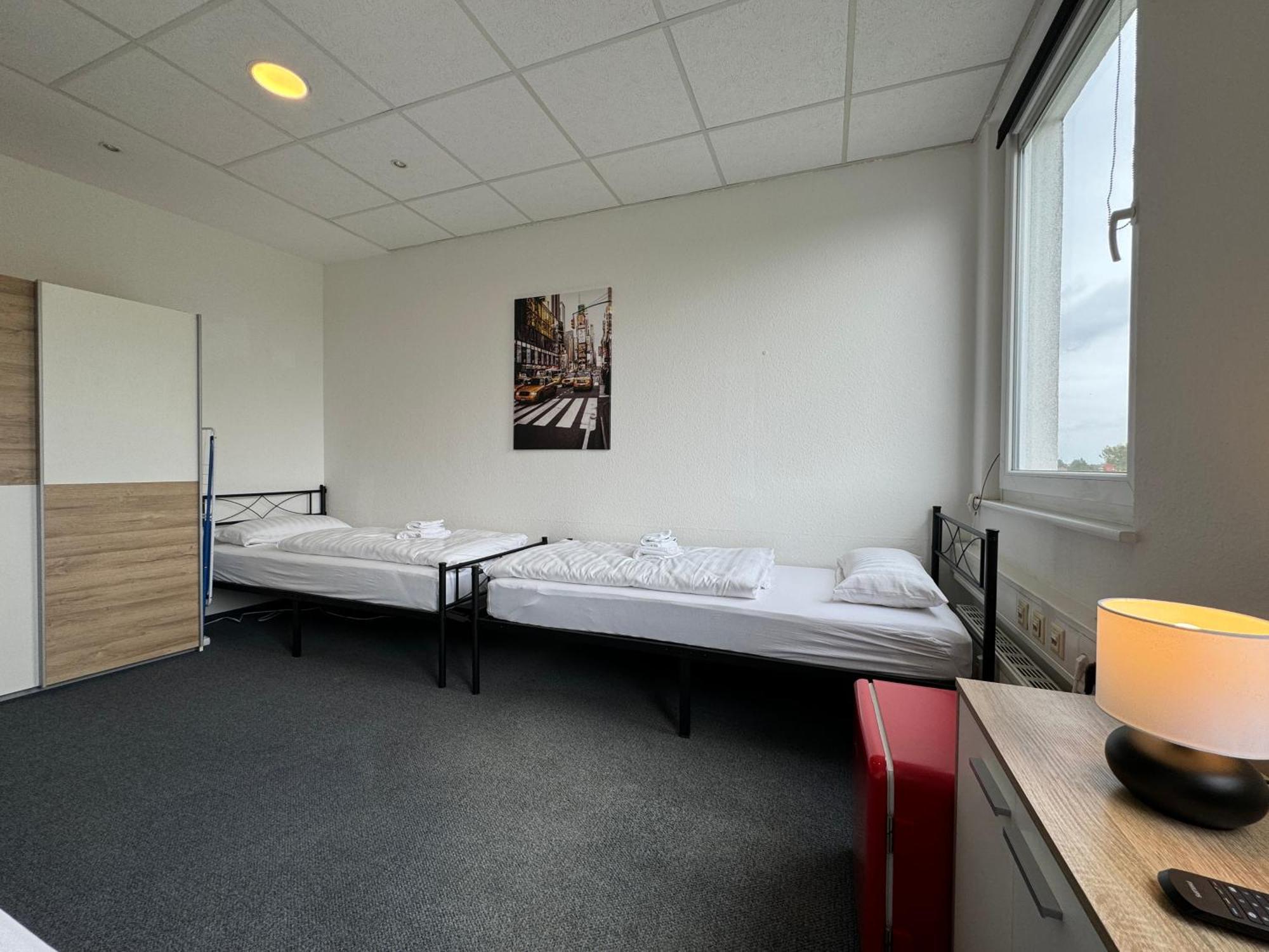 Thuja Apartments Karlsruhe-Neureut By Kurzzeit Екстериор снимка